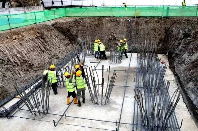 雅万高铁建设迎重要节点 中铁四局成功预制首榀箱梁